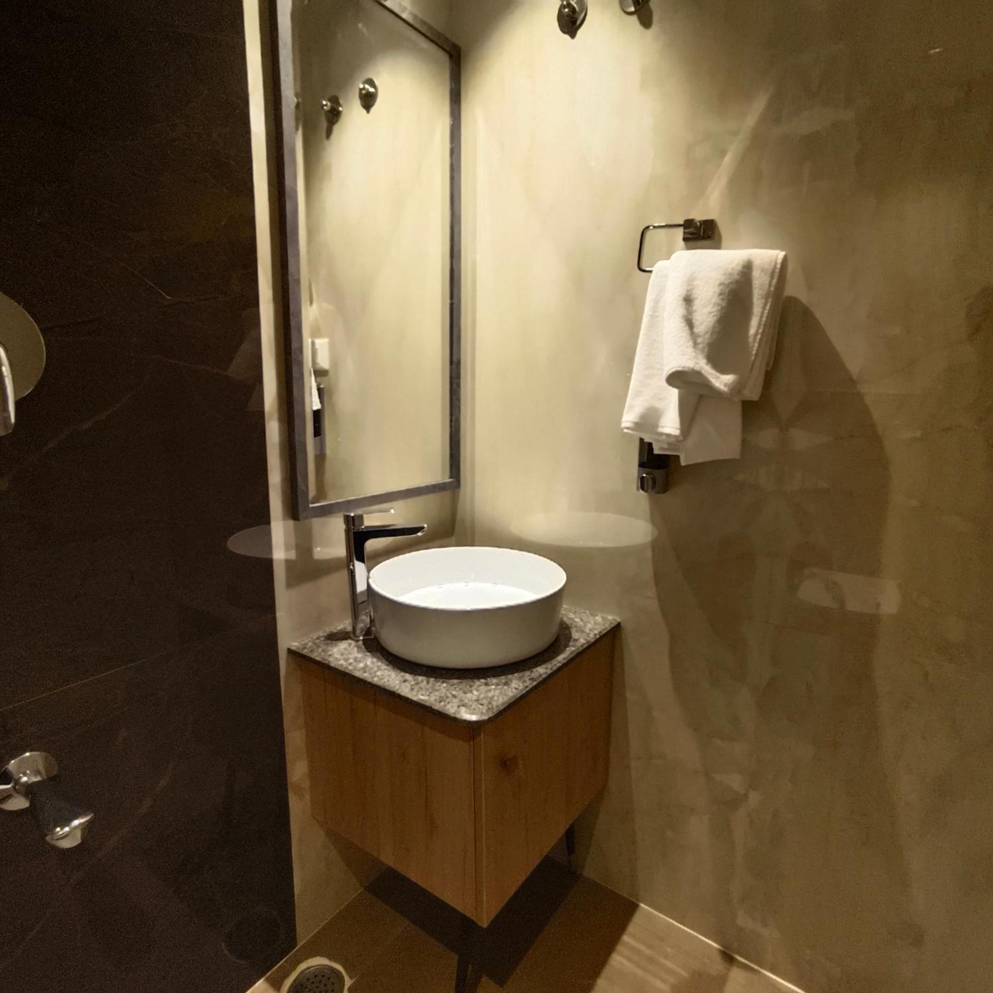 Olive Hotel Le Opera By Embassy Group Bangalore Luaran gambar