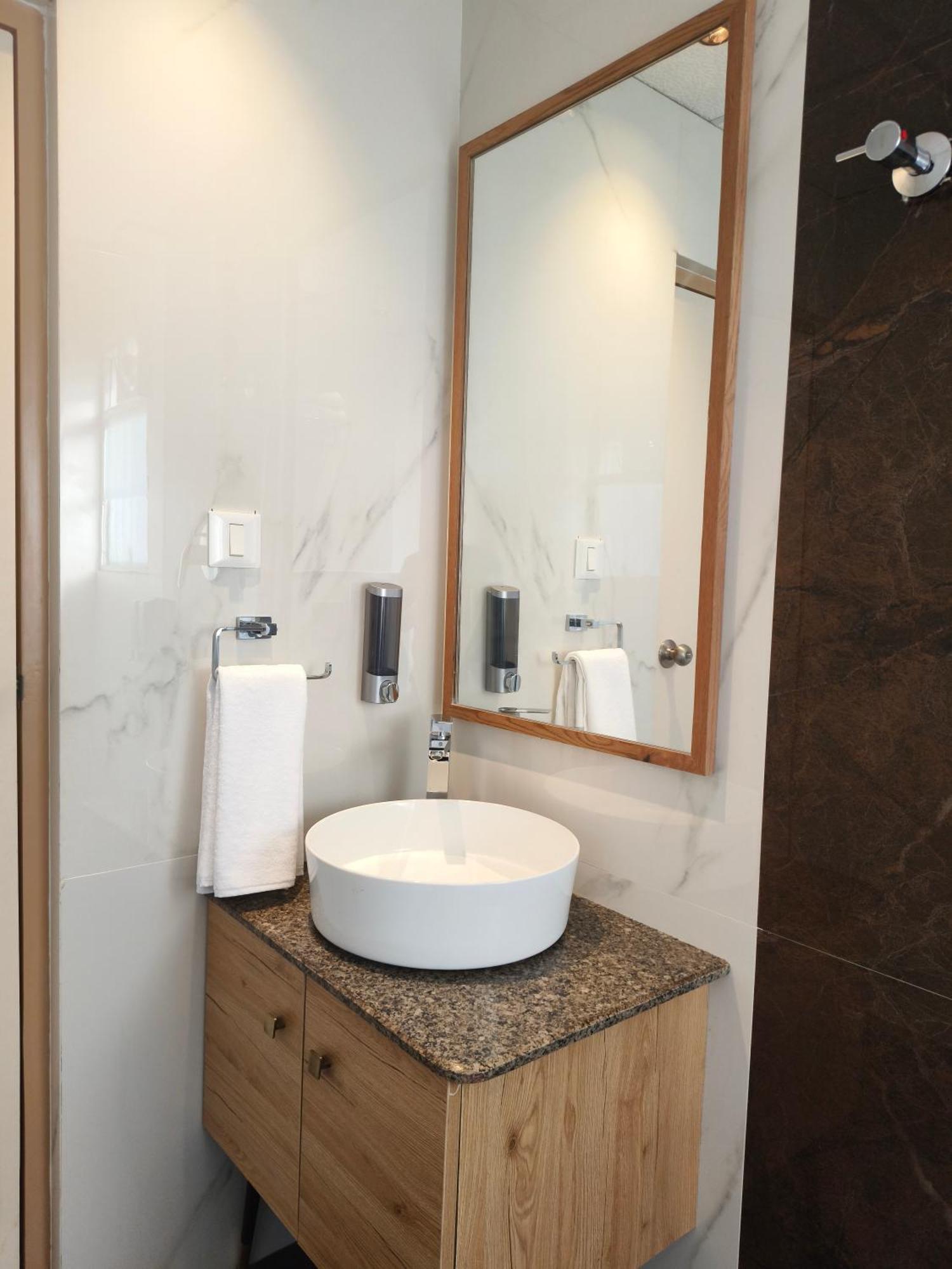 Olive Hotel Le Opera By Embassy Group Bangalore Luaran gambar